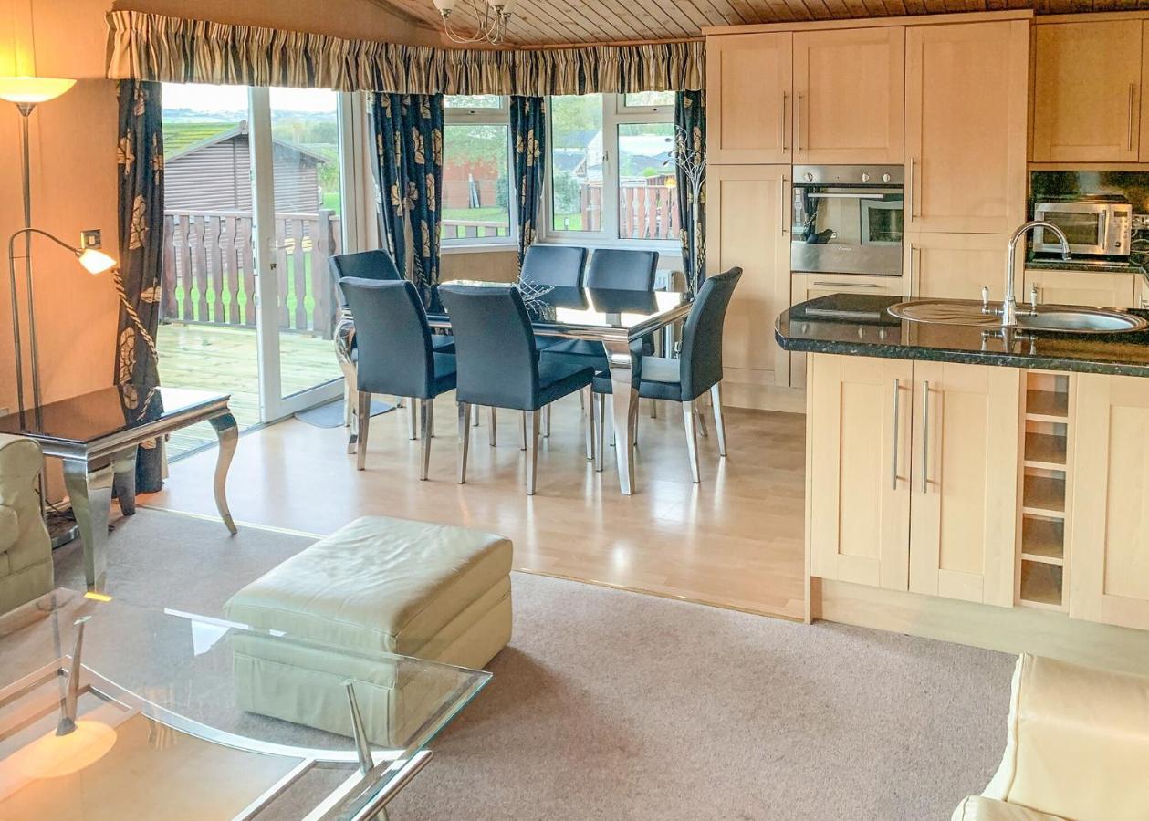 South Lakeland Leisure Village Hornby  外观 照片